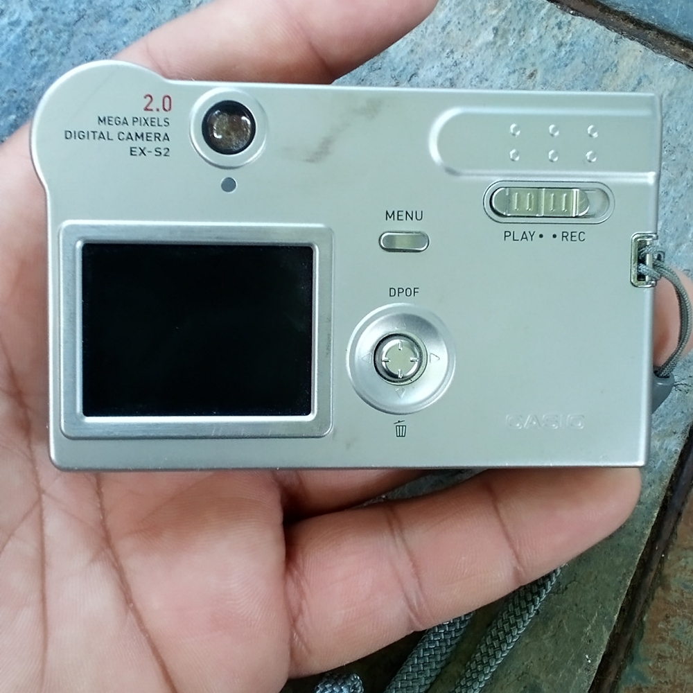 Casio digital camera - Picture 2 of 9